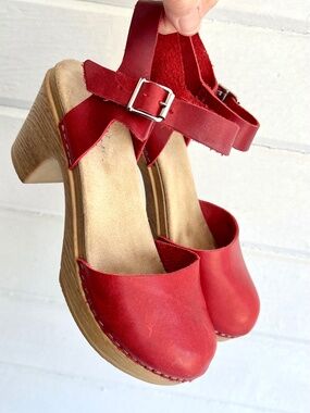 CALOU STOCKHOLM Dolores Mary Jane Soft High Heel Clogs in Red - 38/US 8